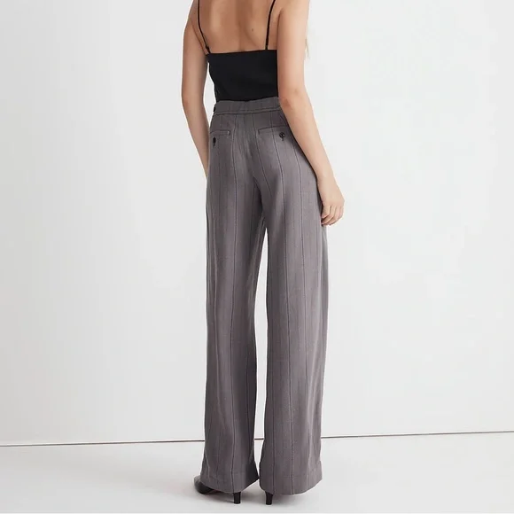 NEW / The Harlow Low-Slung Wide-Leg Pant in Pinstripe / B003 - Picture 5 of 9